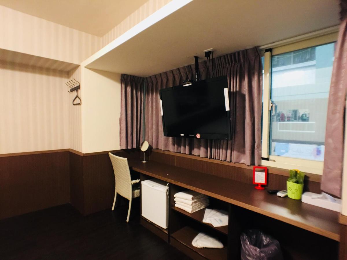Love Feng Jia Apartment Hotel ไถจง ภายนอก รูปภาพ