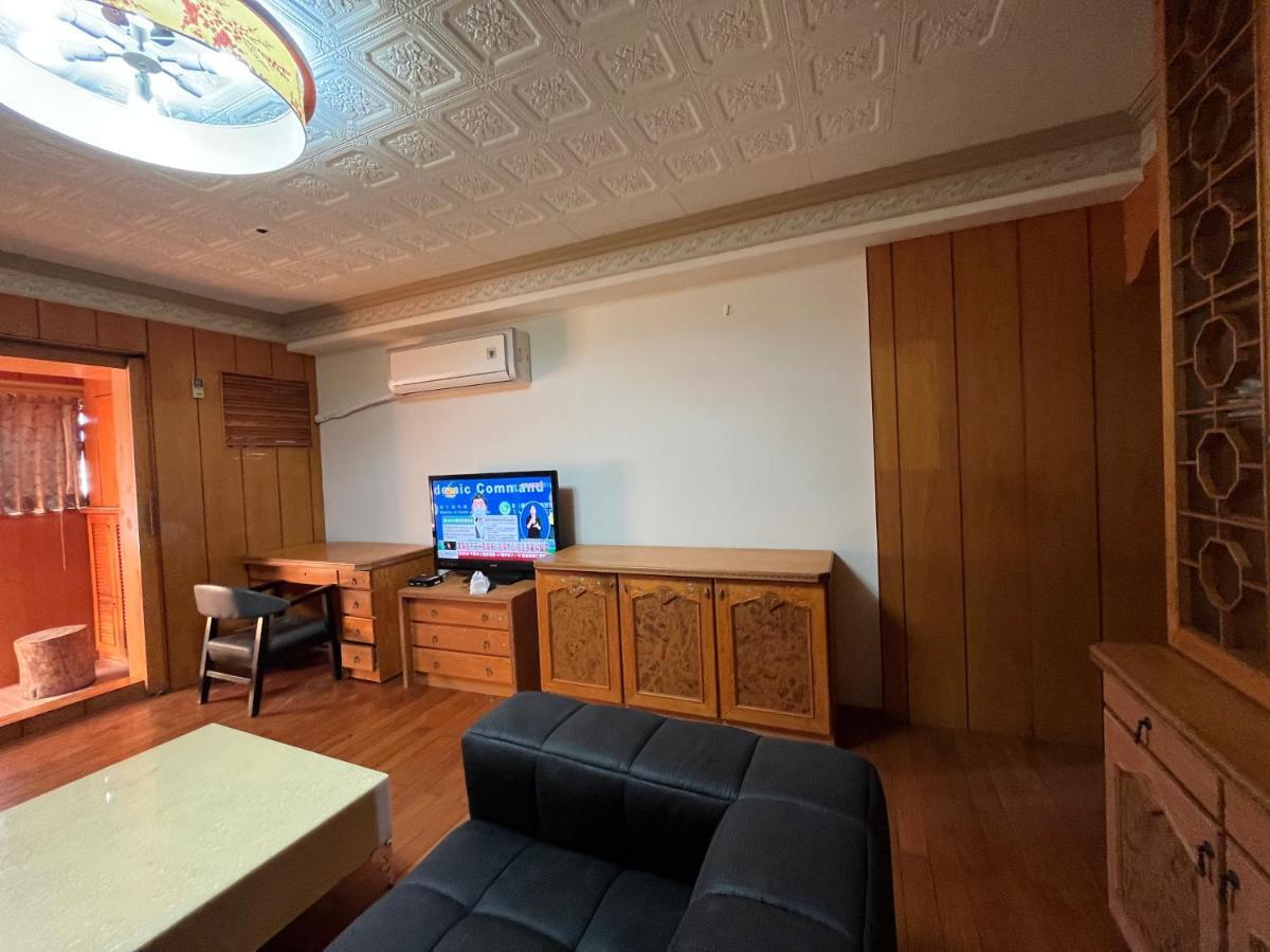 Love Feng Jia Apartment Hotel ไถจง ภายนอก รูปภาพ